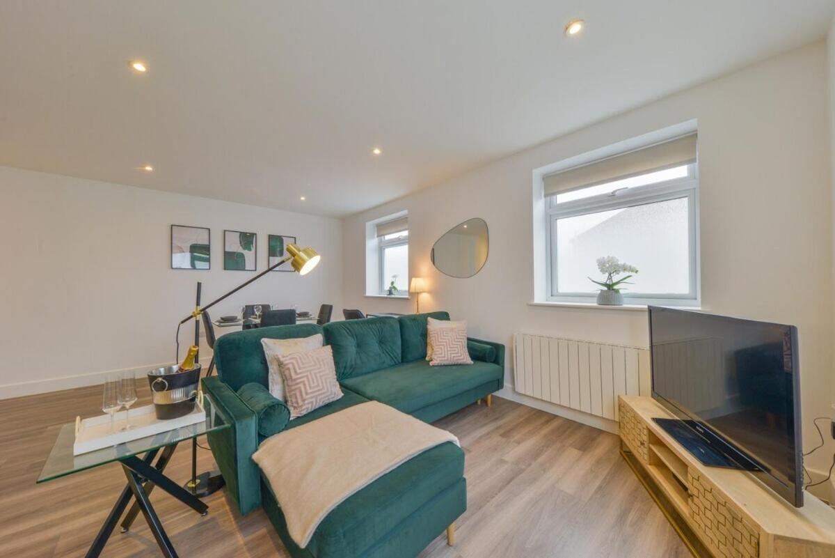 Luxury One Bedroom By Short Lets & Serviced With Free Parking * St Albans
